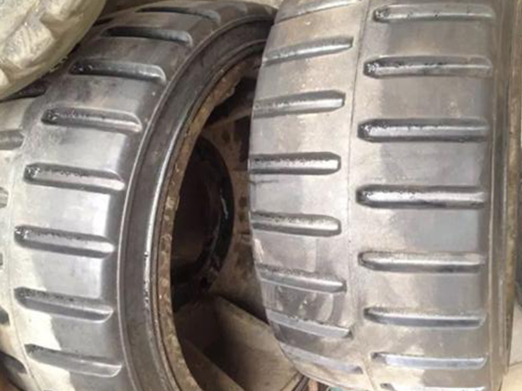 銑刨機輪胎 壓配式實心輪胎